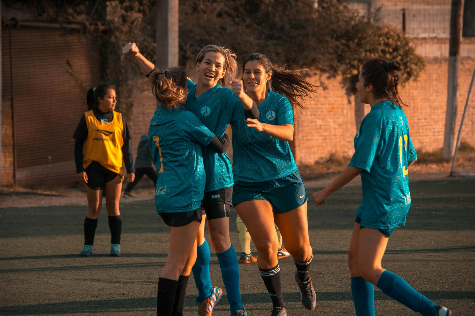 Build your dream career and work in football.